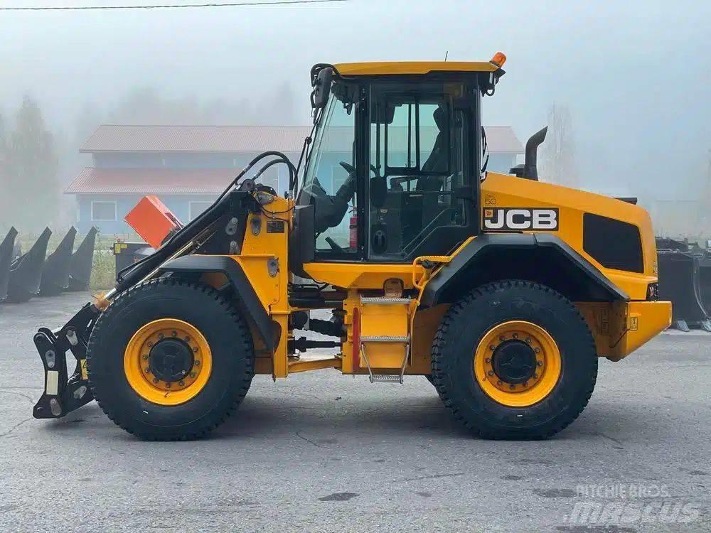JCB 417 HT Колесни товарачи