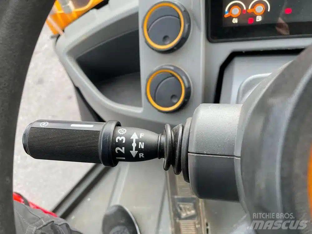 JCB 417 HT Колесни товарачи