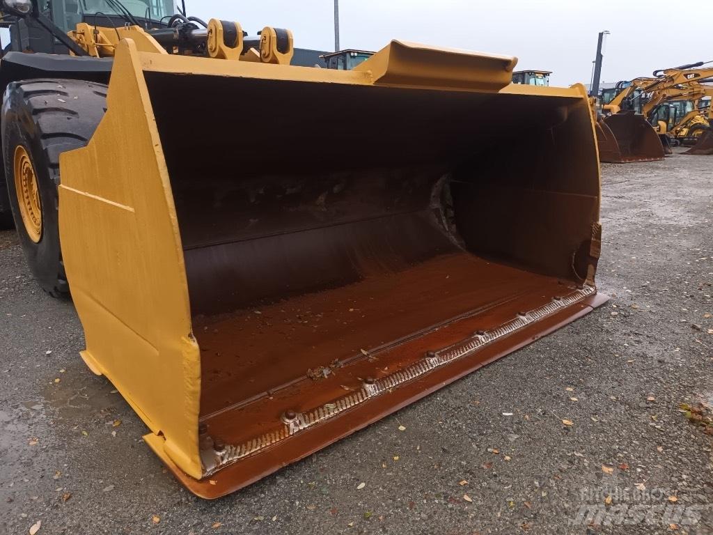 CAT 980 M Колесни товарачи