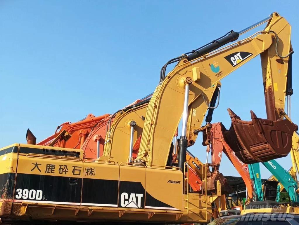 CAT CAT390DL Средни екскаватори 7т - 12т