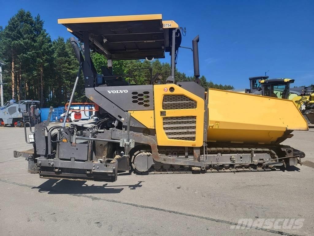 Volvo ABG P7820C Машини за асфалт