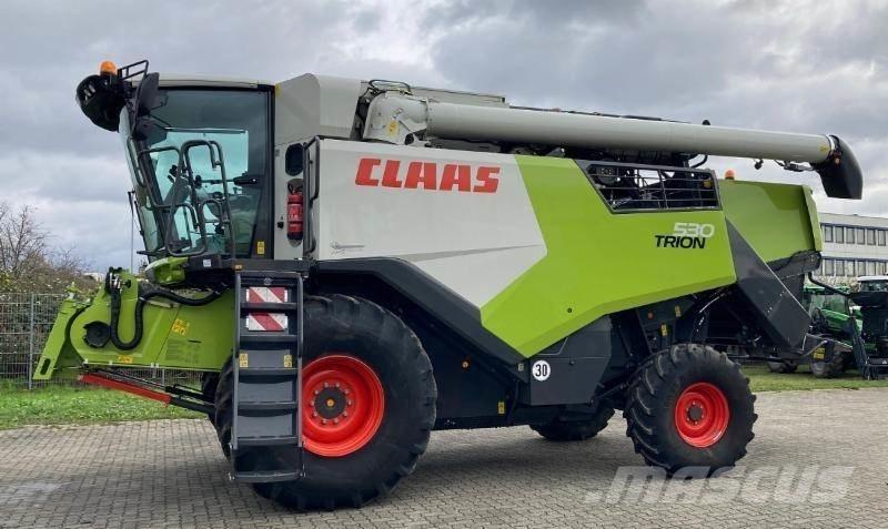 CLAAS TRION 530 Комбайни