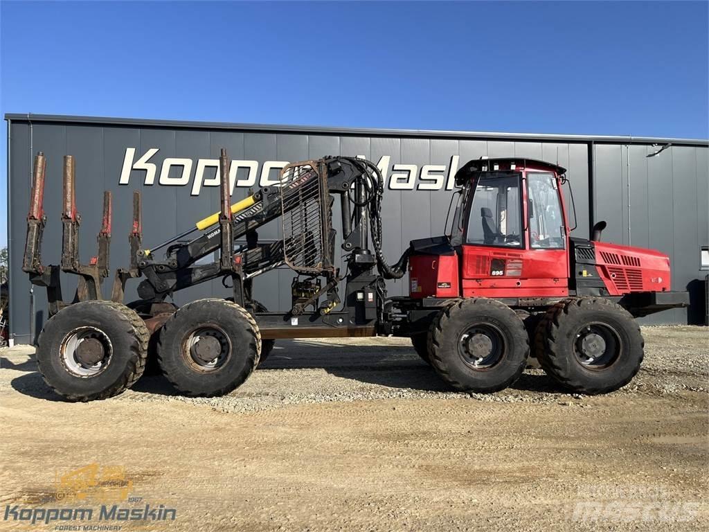 Komatsu 895 Форуардери