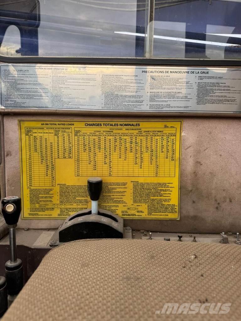 Tadano AR 300E Автокранове