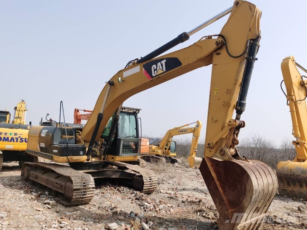 CAT 323 D L Верижен екскаватор