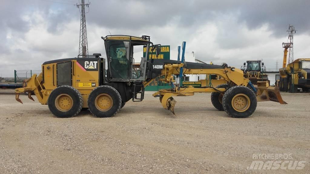 CAT 140 M Грейдери