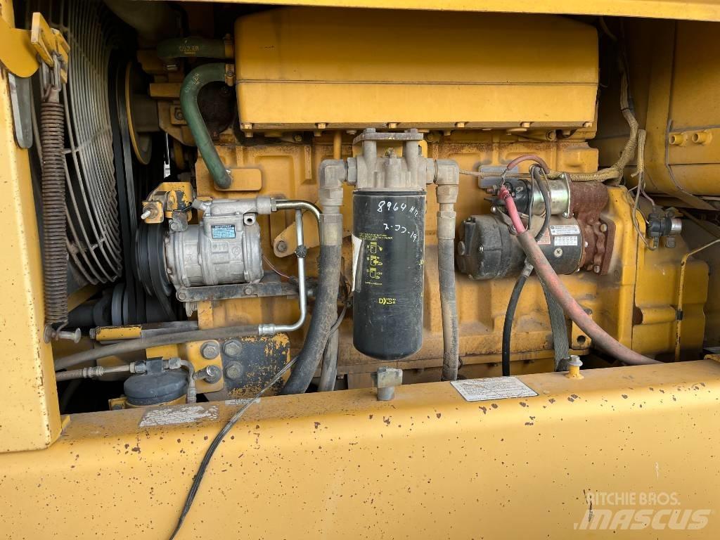 John Deere 770 BH Грейдери