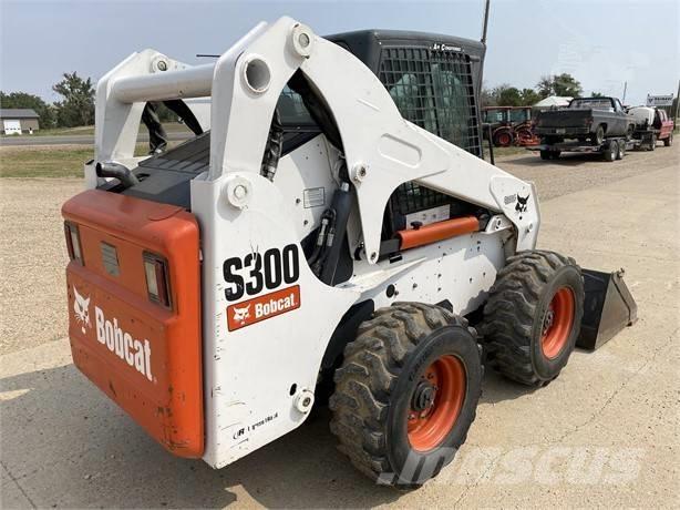Bobcat S 300 Мини товарачи
