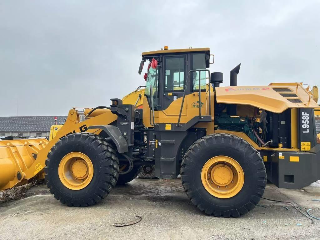 SDLG 958F Колесни товарачи