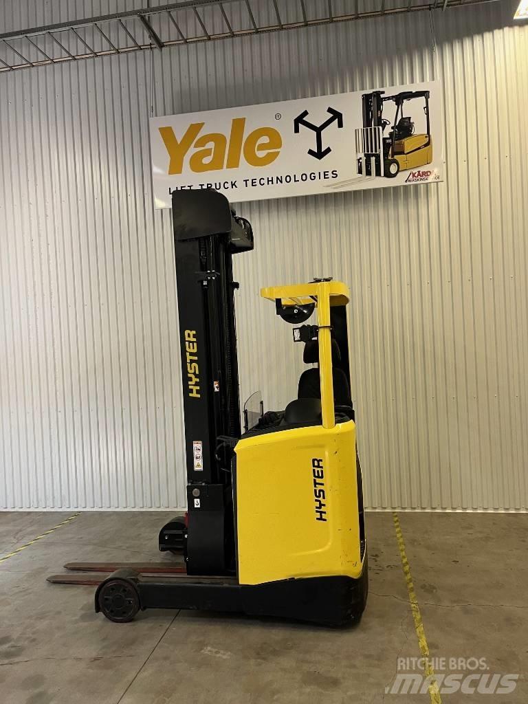Hyster R 1.4 Ретрак/ Високоповдигач с изместване на вилката напред