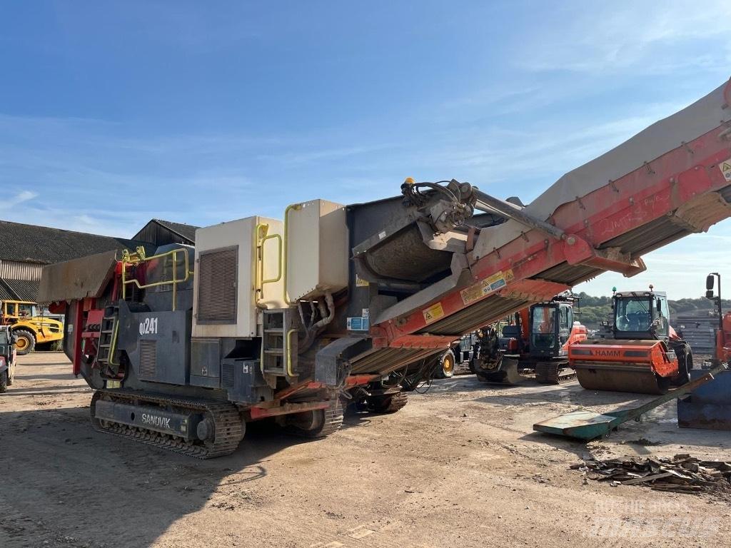 Sandvik QJ 241 Мобилни трошачки
