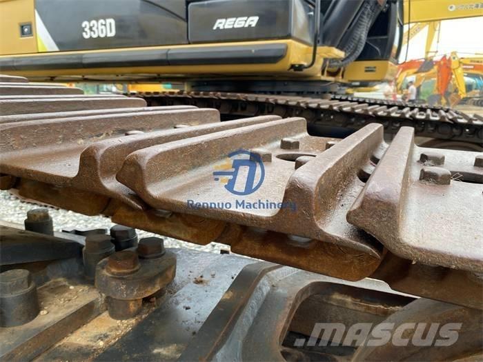 Komatsu PC450-8 Верижен екскаватор