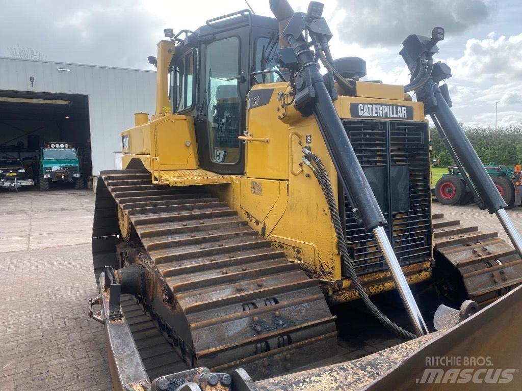 CAT D 6 T LGP Верижни булдозери

