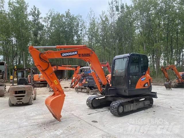 Doosan DX60 Мини екскаватори < 7 т