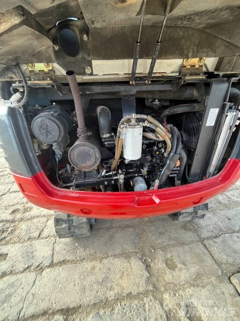 Takeuchi TB228 Мини екскаватори < 7 т