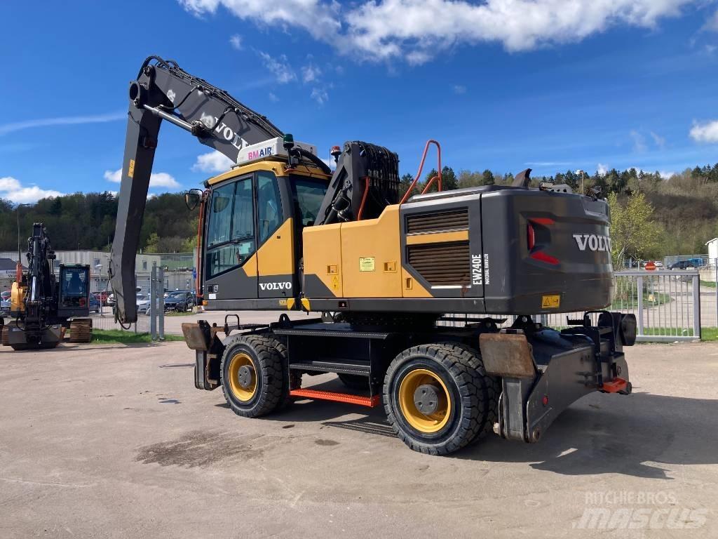 Volvo EW 240 E MH Оператори на отпадъци/индустрия
