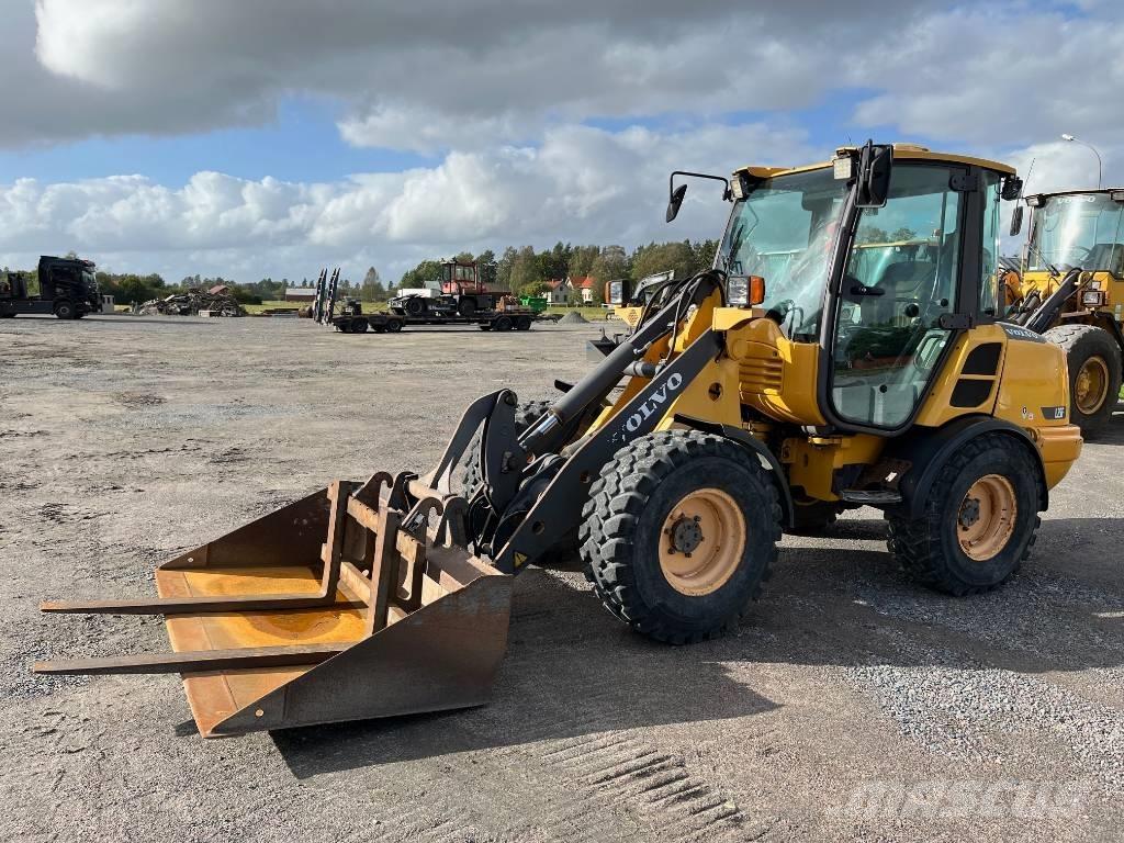 Volvo L 25 F Колесни товарачи