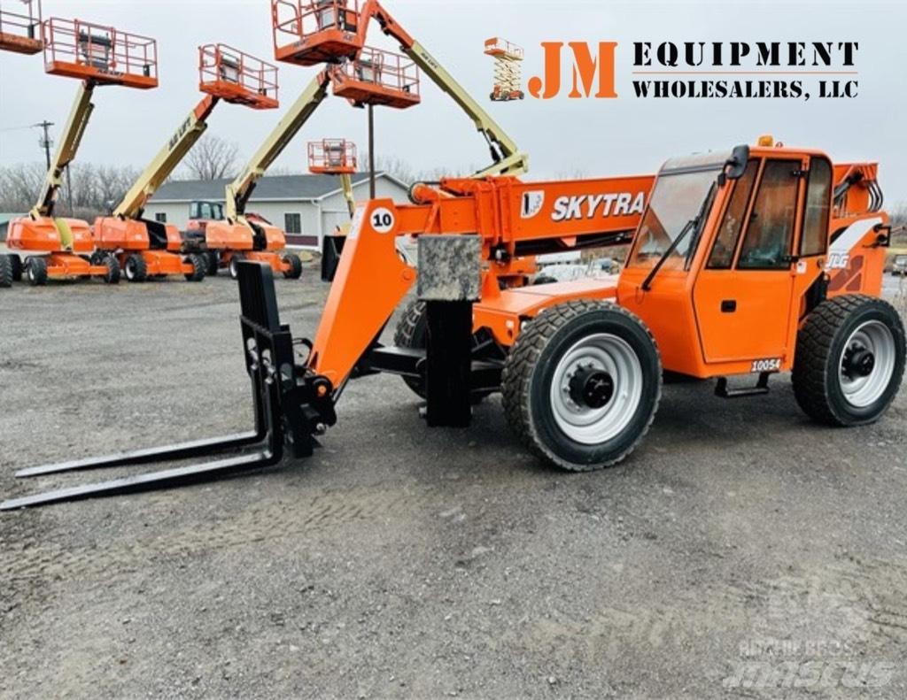 SkyTrak 10054 Телескопични товарачи