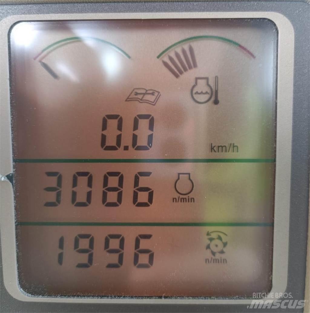 John Deere 7300 Самоходни фуражири