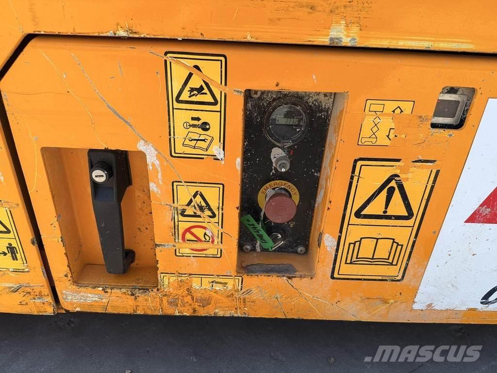 JCB S4046E Други вишки и платформи
