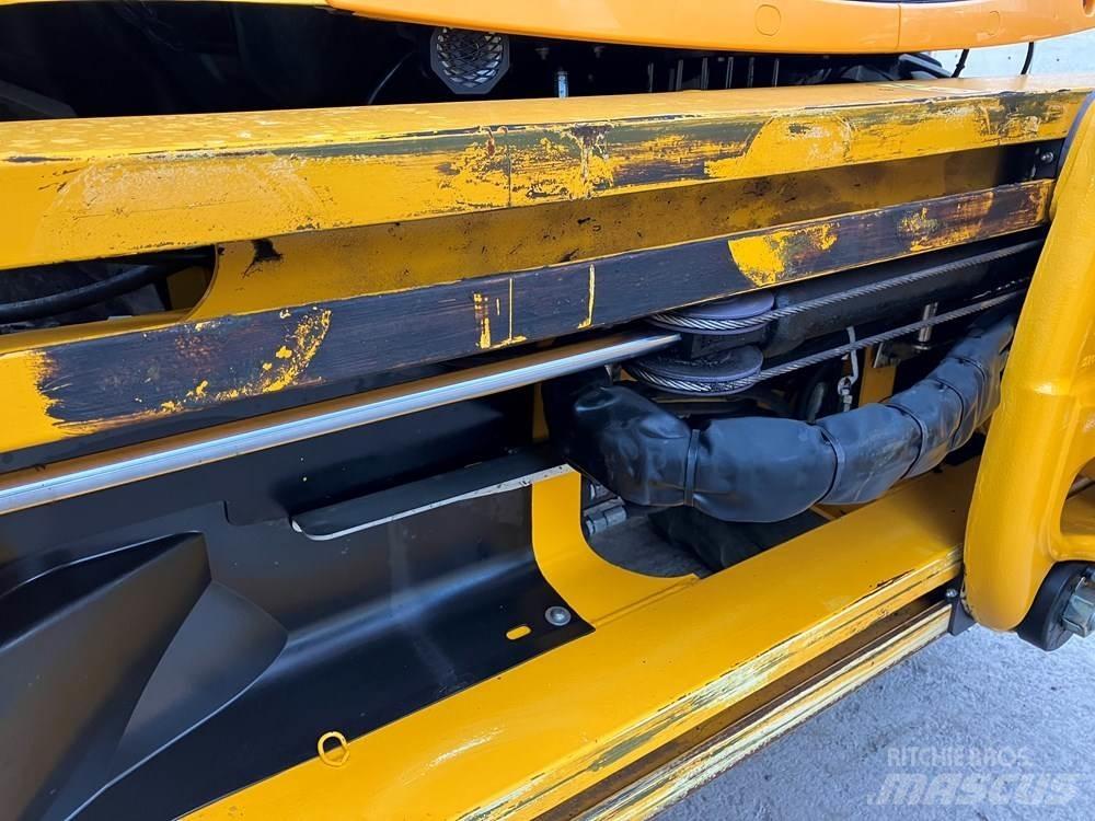 JCB 3CX Товарач със заден ексватор