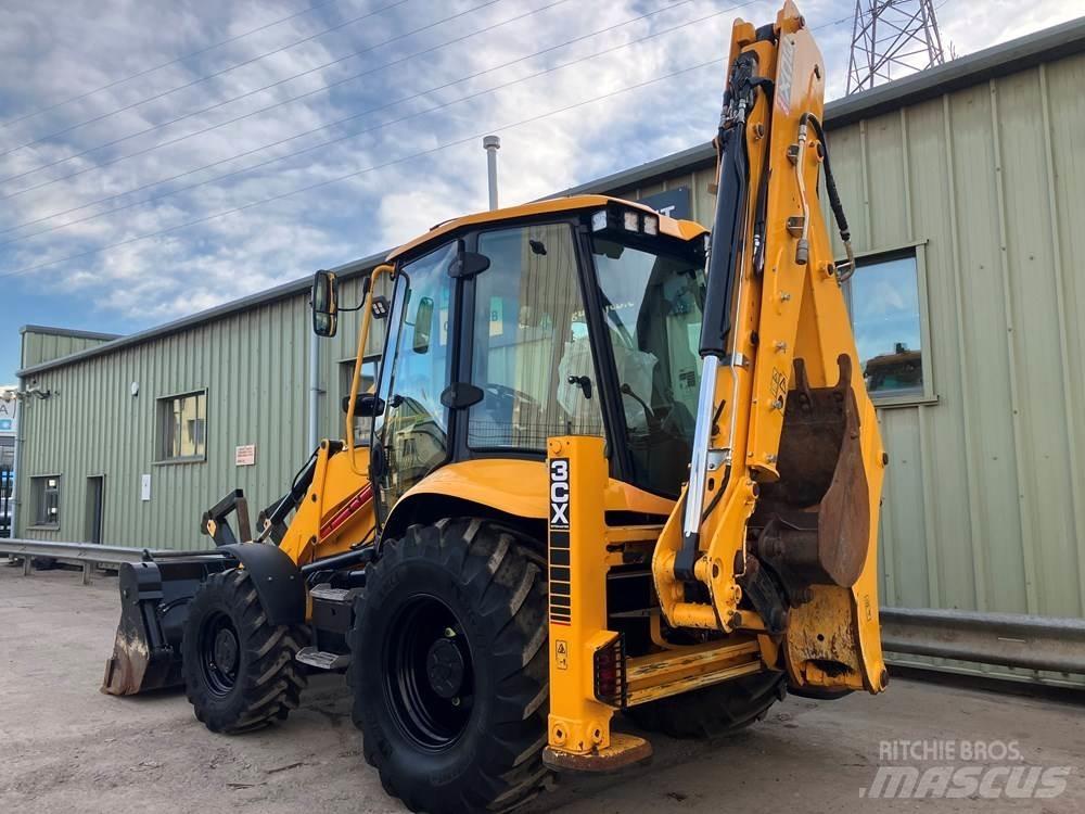 JCB 3CX Товарач със заден ексватор