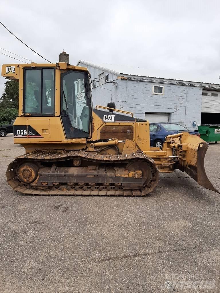 CAT D5GLGP Верижни булдозери
