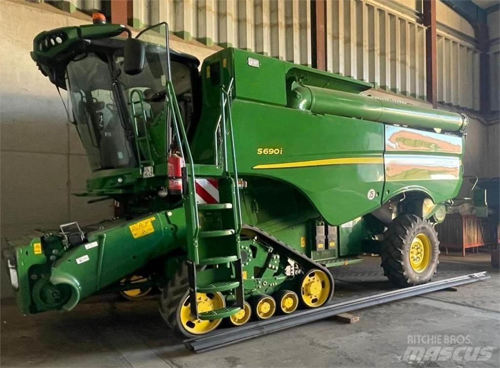 John Deere S690i Комбайни