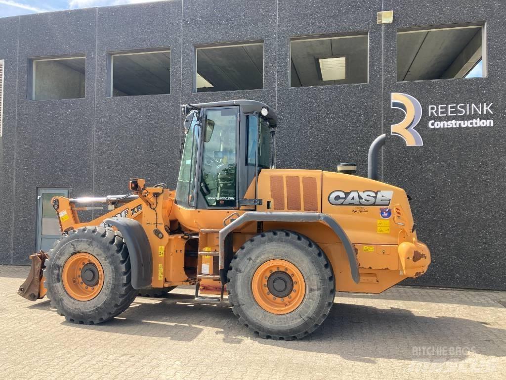 CASE 621 F XR Колесни товарачи