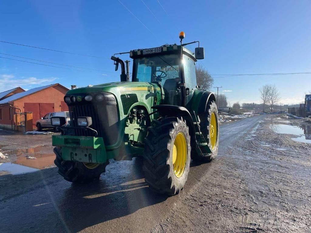 John Deere 8320 Трактори