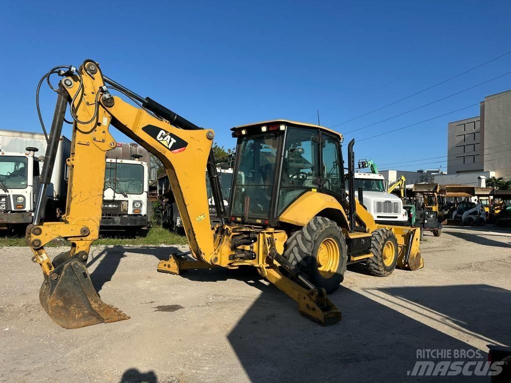 CAT 420F2 Товарач със заден ексватор