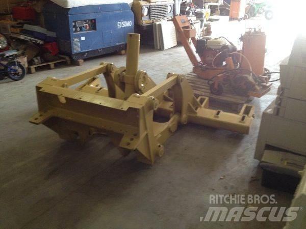 CAT 140H/160H Ripper Строителство - Други