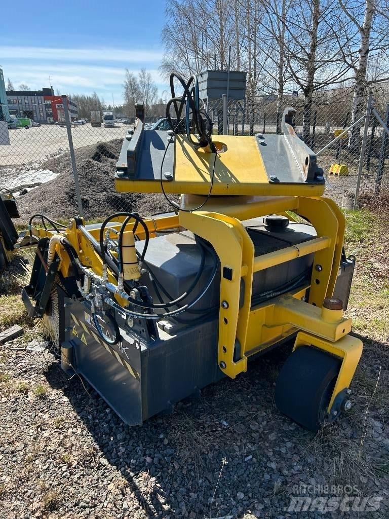 Stark KAH 2000 ST Автоматични метачки с четки