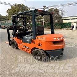 Toyota 02-7 FD F 30 Дизелови камиони