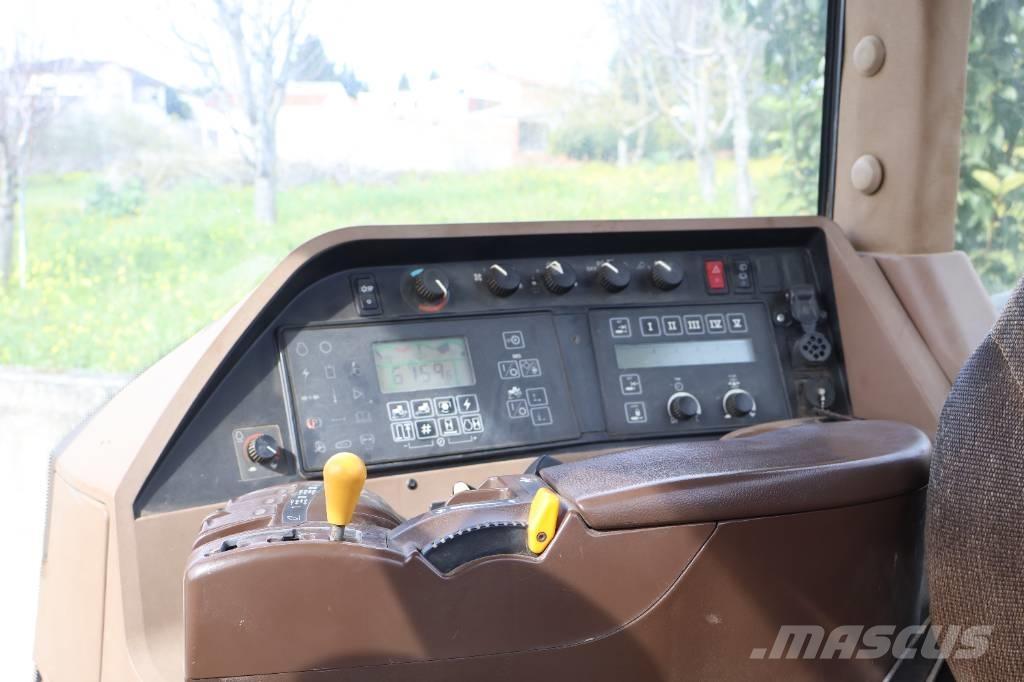 John Deere 8420 T Трактори
