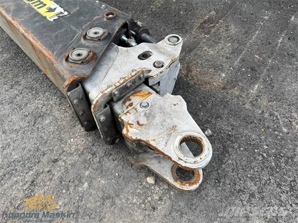 Komatsu 165F Претоварващи кранове