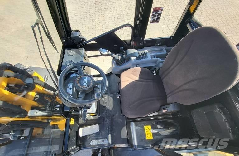 JCB 403 Колесни товарачи