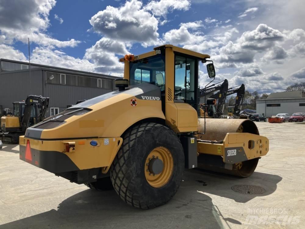 Volvo SD135B Уплътнители за почва
