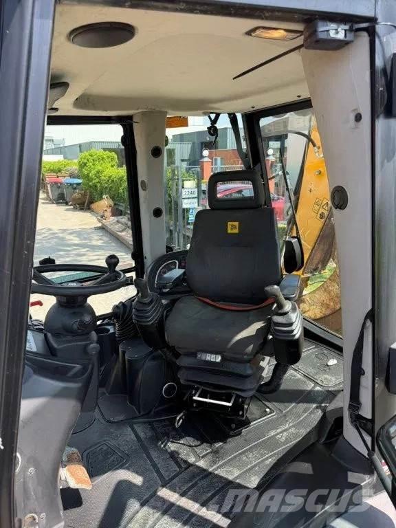 JCB 5CX (4CX 3CX) Товарач със заден ексватор