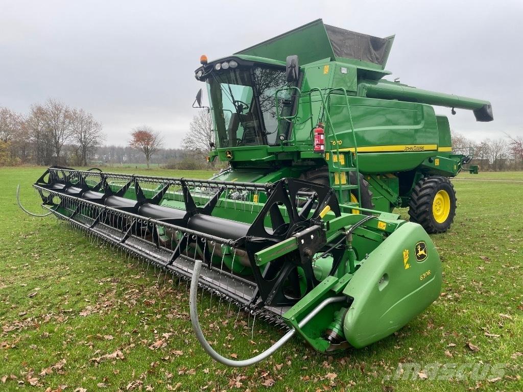 John Deere T 670 i Комбайни