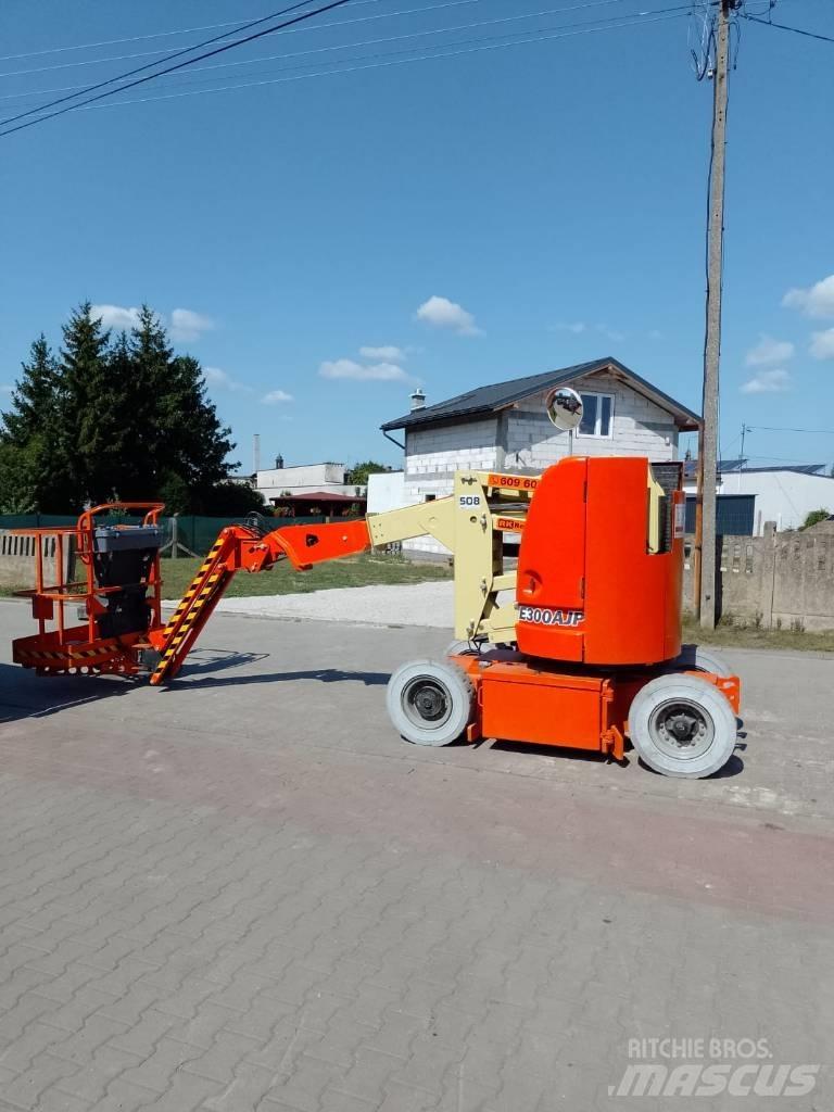 JLG E 300 AJP Съчленени стрелови подемници