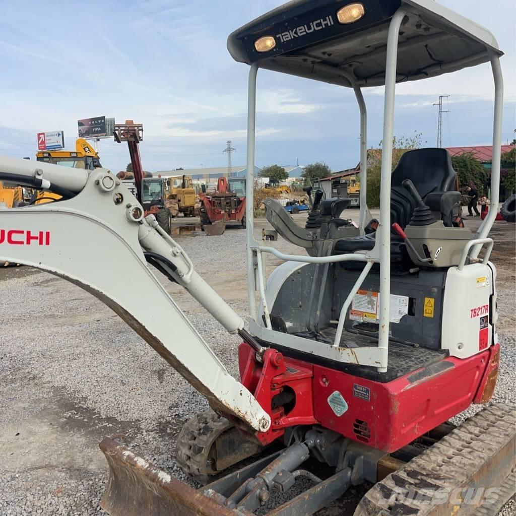 Takeuchi TB 217 R Мини екскаватори < 7 т