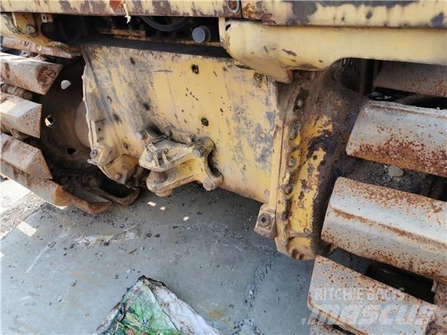 Komatsu D41P Верижни булдозери
