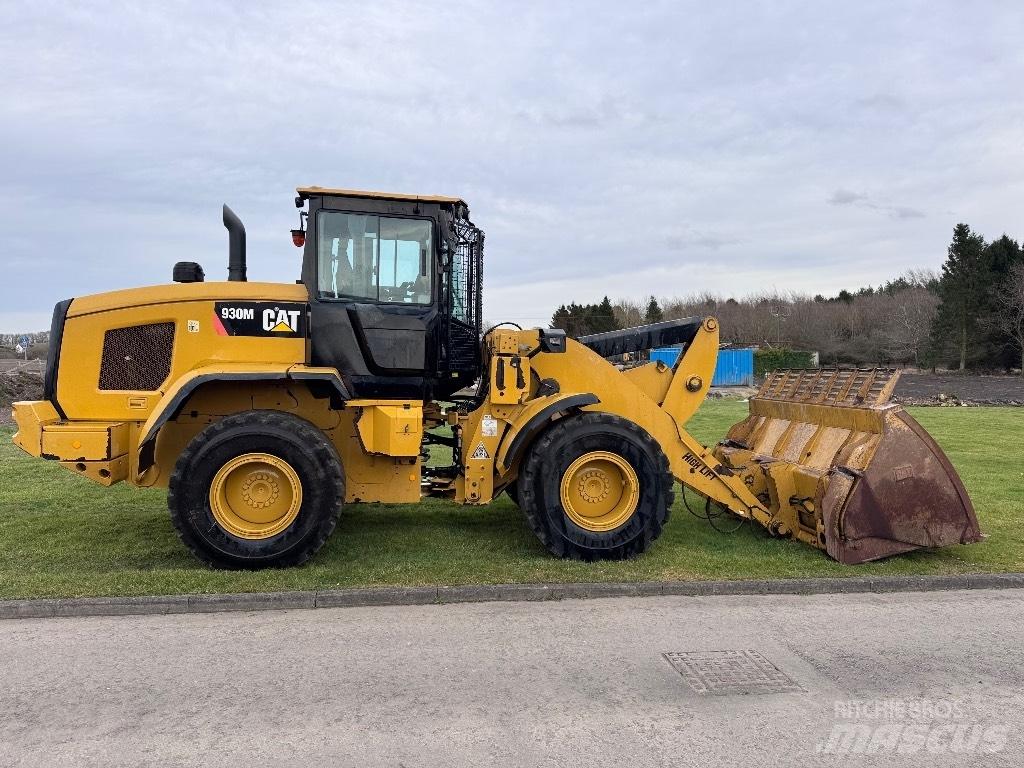 CAT 930 M Колесни товарачи