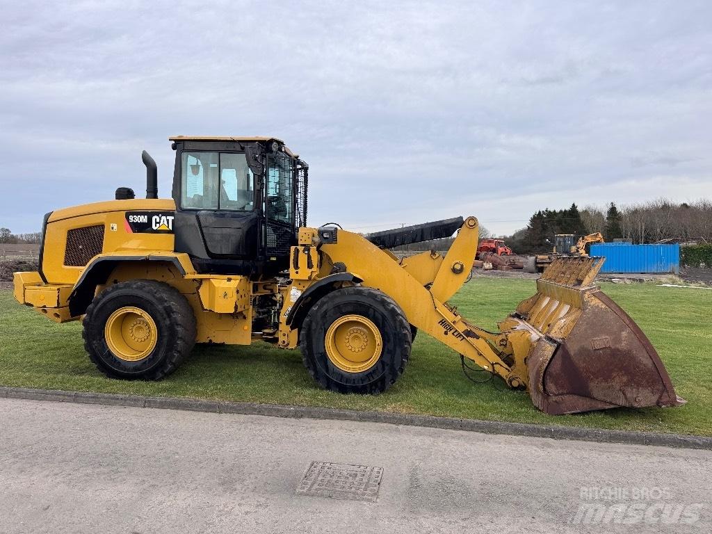 CAT 930 M Колесни товарачи
