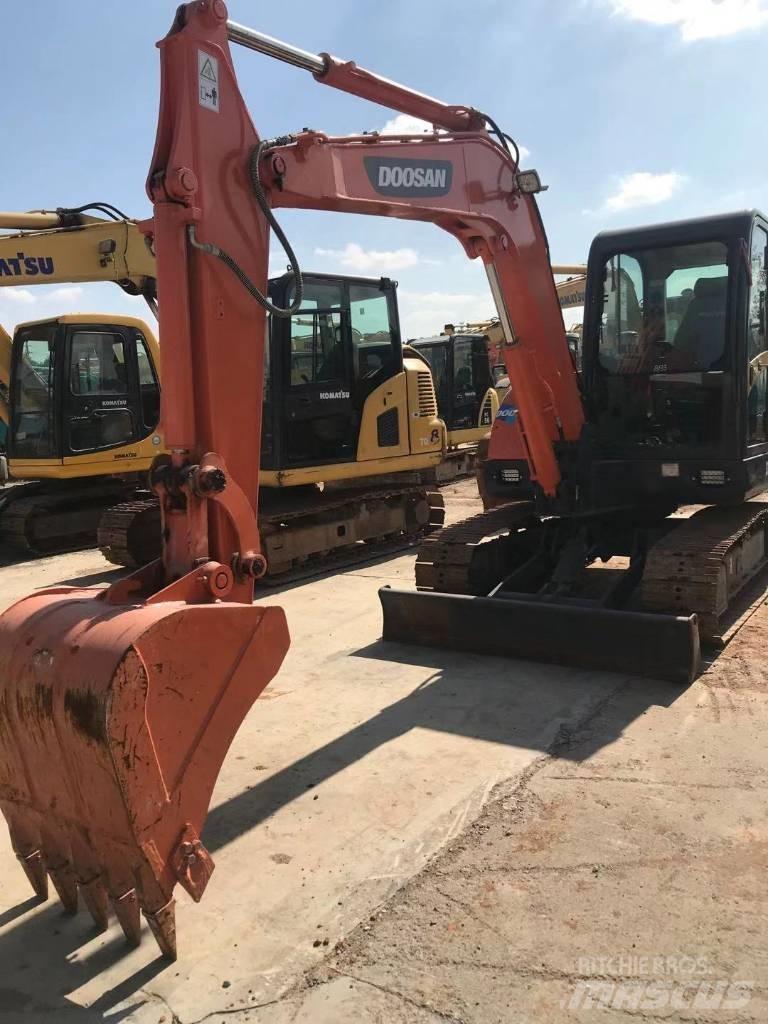 Doosan DX 60 Верижен екскаватор