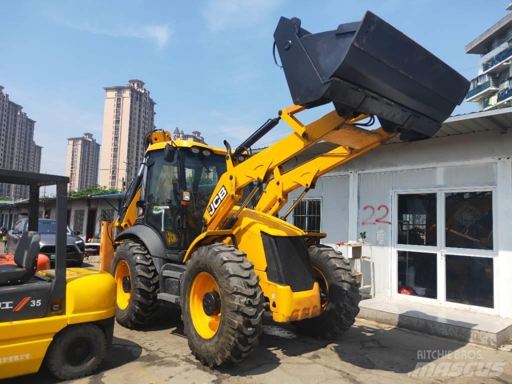 JCB 4CX Товарач със заден ексватор