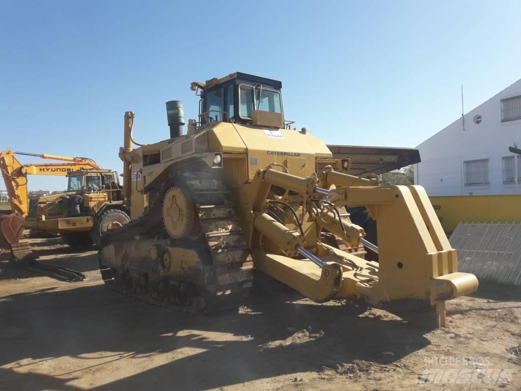 CAT D 10 Верижни булдозери
