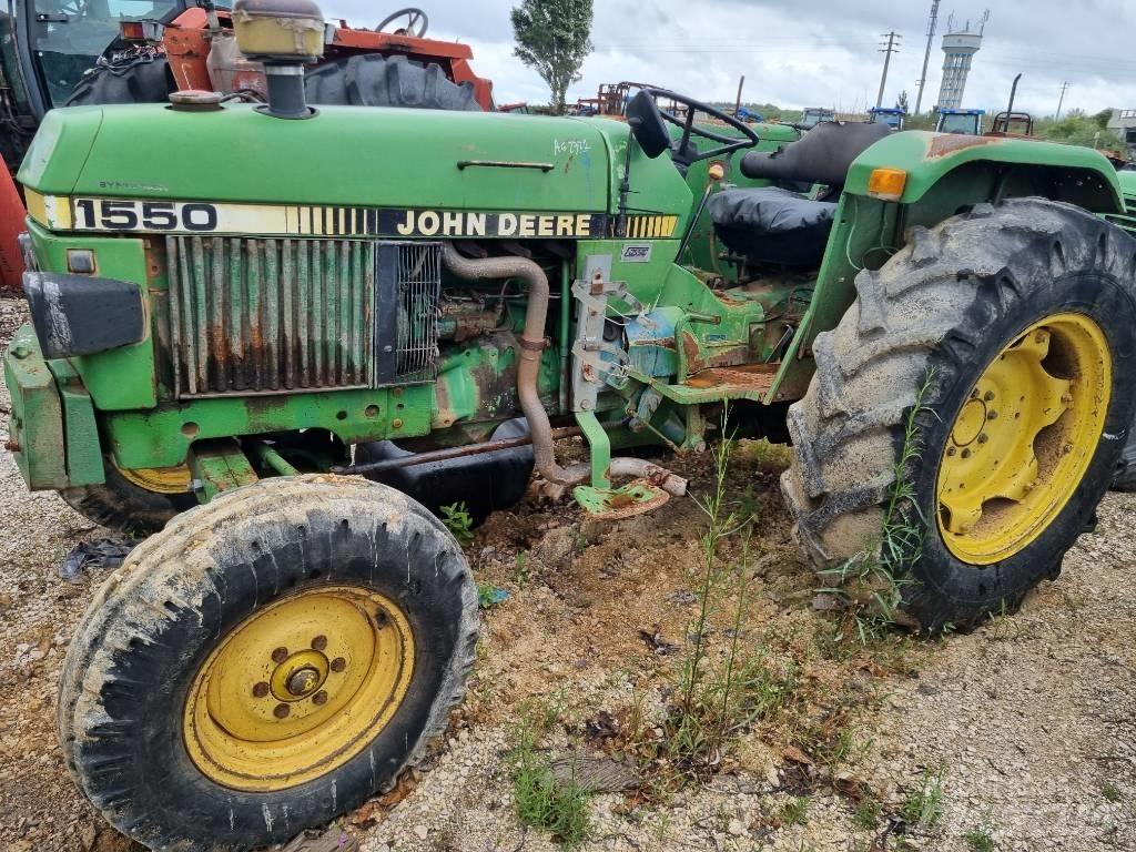 John Deere 1550 Трактори