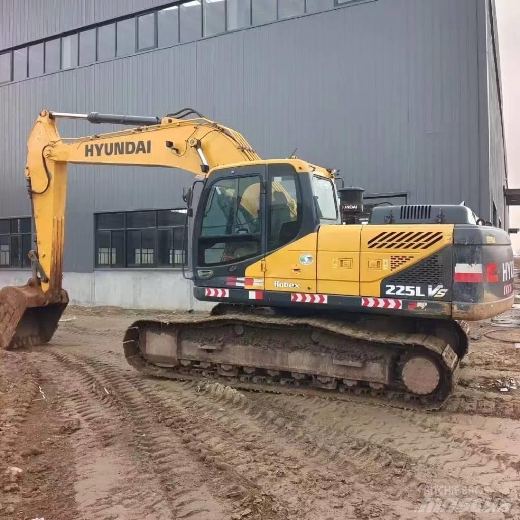Hyundai R225LVS Колесни екскаватори